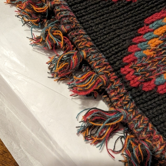 Multicolor Geometric Pattern Sweater - Picture 8 of 8